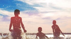 Mazury z dziećmi – bezpieczne plaże i kąpieliska