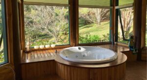 Luksusowy wypoczynek – domek z jacuzzi na Mazurach